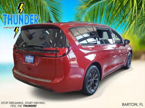 2025 Chrysler Pacifica L