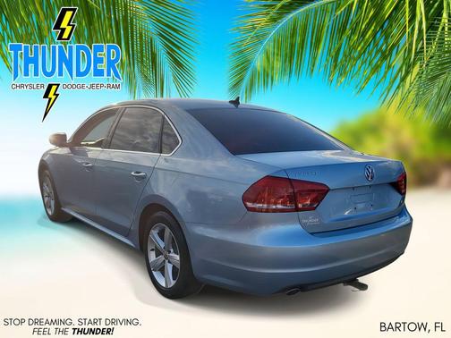 2013 Volkswagen Passat 2.0 TDI SE w/ Sunroof