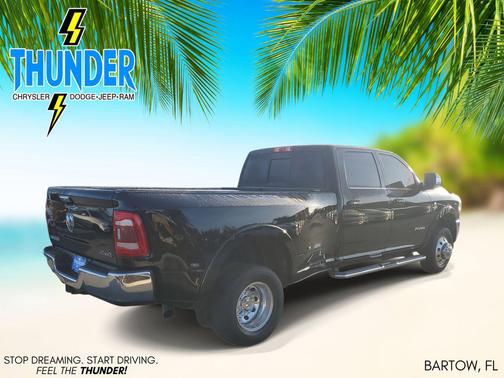 2020 RAM 3500 Laramie Crew Cab 4x4 8' Box