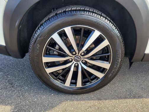 2023 Nissan Pathfinder Platinum 4WD