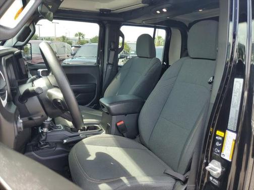 2024 Jeep Gladiator Nighthawk