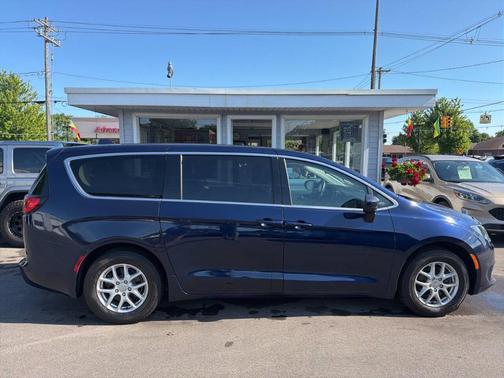 Blue 2017 Chrysler Pacifica Touring