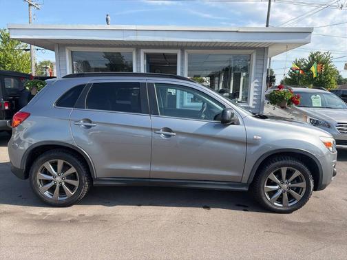 Gray 2013 Mitsubishi Outlander Sport LE