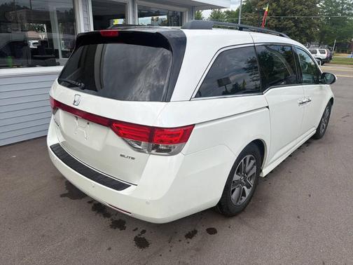 White 2014 Honda Odyssey Touring Elite