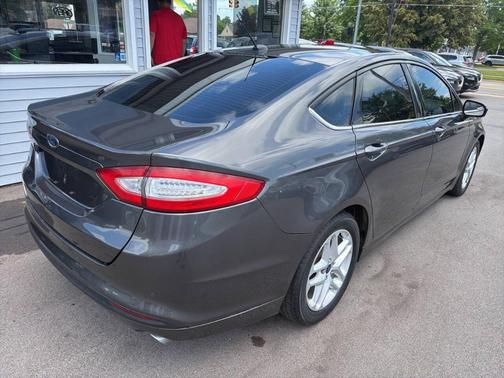 Gray 2016 Ford Fusion SE