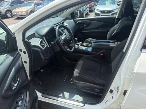 White 2020 Nissan Murano SV