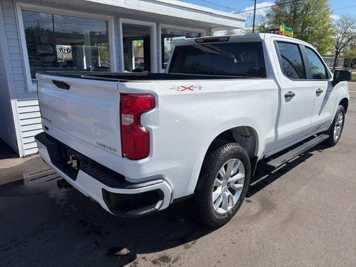 White 2019 Chevrolet Silverado 1500 Custom