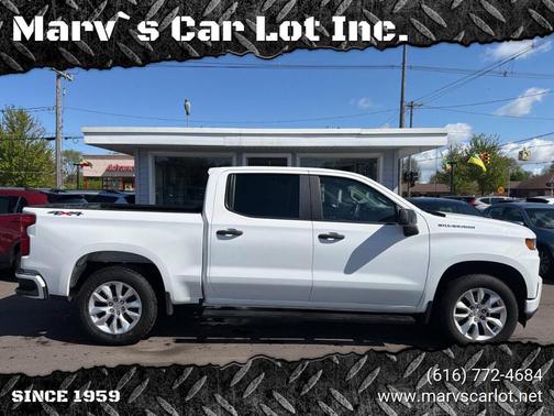 White 2019 Chevrolet Silverado 1500 Custom