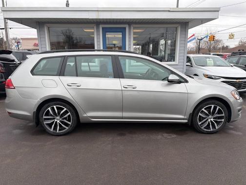 Tungsten Silver Metallic 2016 Volkswagen Golf SportWagen TSI Limited Edition