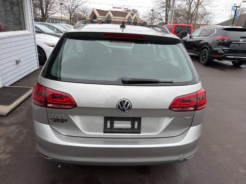 Tungsten Silver Metallic 2016 Volkswagen Golf SportWagen TSI Limited Edition