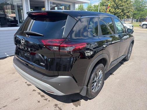 Black 2023 Nissan Rogue S