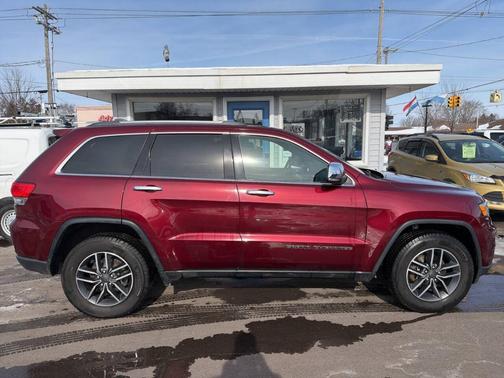 Maroon 2019 Jeep Grand Cherokee Limited