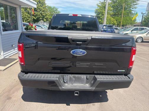 Black 2019 Ford F-150 XLT
