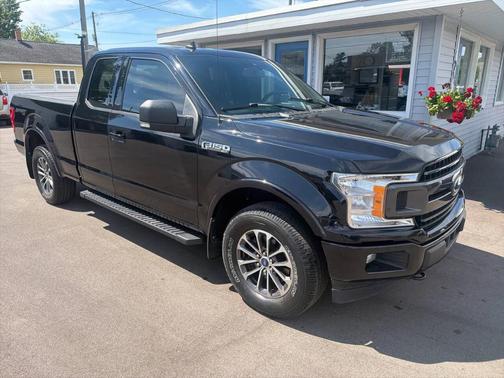 Black 2019 Ford F-150 XLT