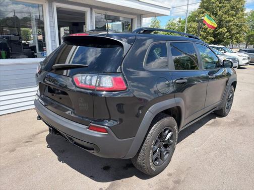 Black 2022 Jeep Cherokee X