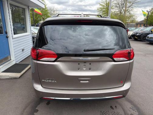 Tan 2018 Chrysler Pacifica Touring Plus