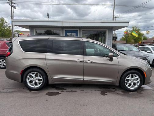Tan 2018 Chrysler Pacifica Touring Plus