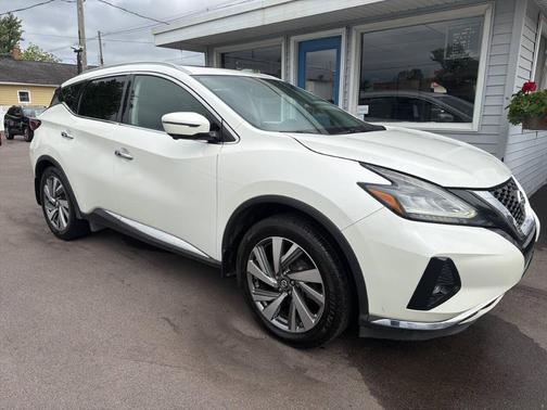 White 2019 Nissan Murano SL