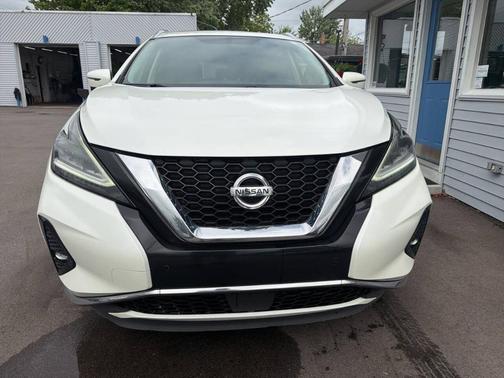 White 2019 Nissan Murano SL