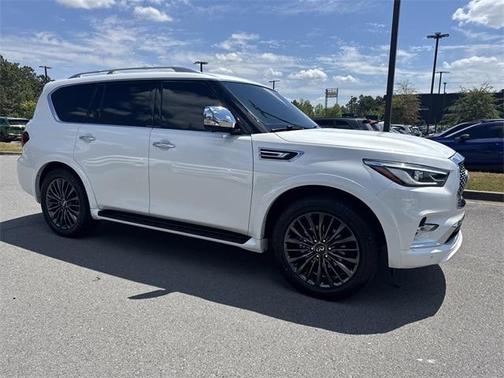 2023 INFINITI QX80 SENSORY