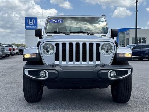 2023 Jeep Gladiator Overland
