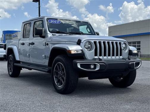2023 Jeep Gladiator Overland