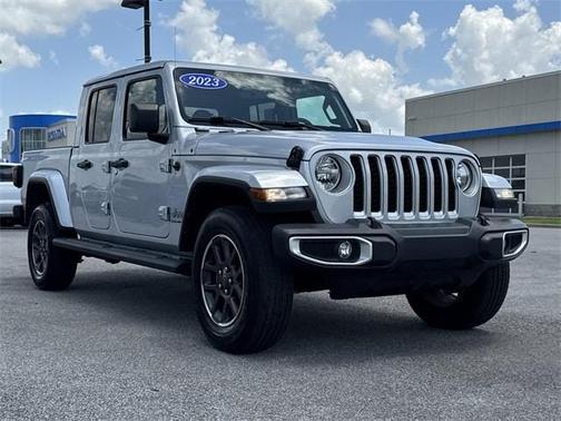 2023 Jeep Gladiator Overland