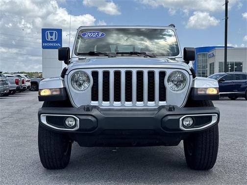 2023 Jeep Gladiator Overland