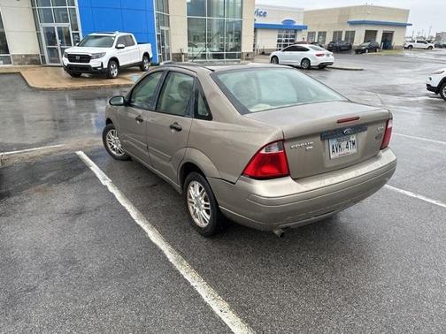 2005 Ford Focus ZX4