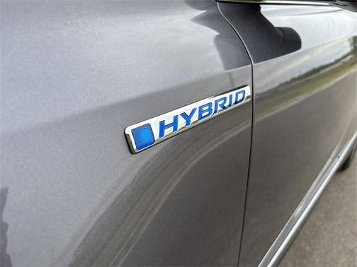 2022 Honda CR-V Hybrid Touring