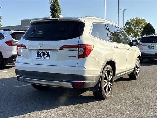 2022 Honda Pilot Touring 7-Passenger