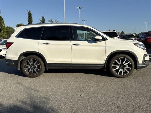 2022 Honda Pilot Touring 7-Passenger