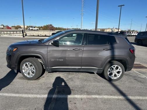 2024 Jeep Compass Sport