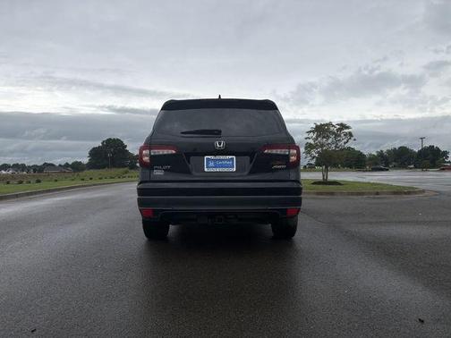 Crystal Black Pearl 2022 Honda Pilot TrailSport