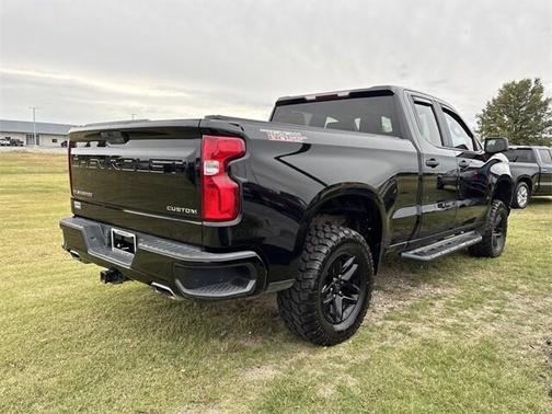 2019 Chevrolet Silverado 1500 Custom Trail Boss