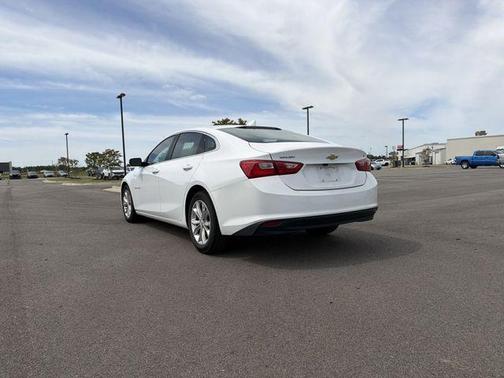Summit White 2023 Chevrolet Malibu LT