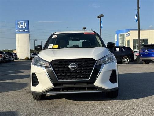 2022 Nissan Kicks S