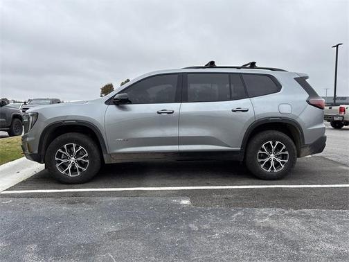 2025 GMC Acadia AT4