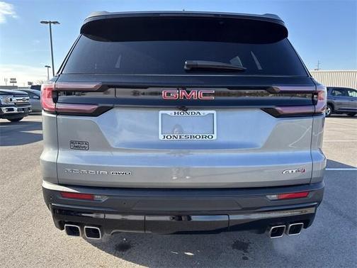2025 GMC Acadia AT4