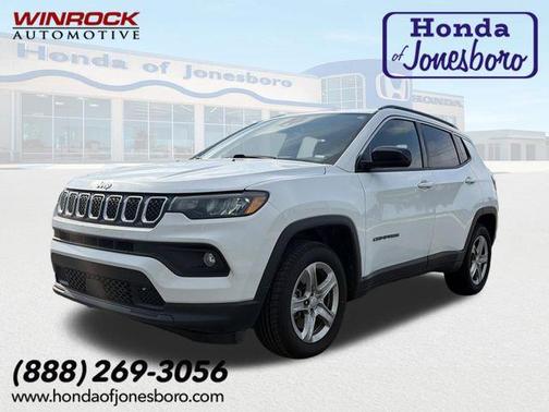 Bright White Clearcoat 2024 Jeep Compass Latitude
