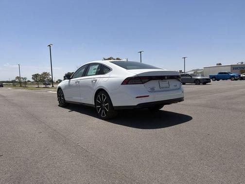 Platinum 2026 Honda Accord Hybrid Touring