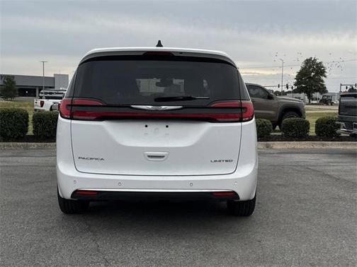 2024 Chrysler Pacifica Limited