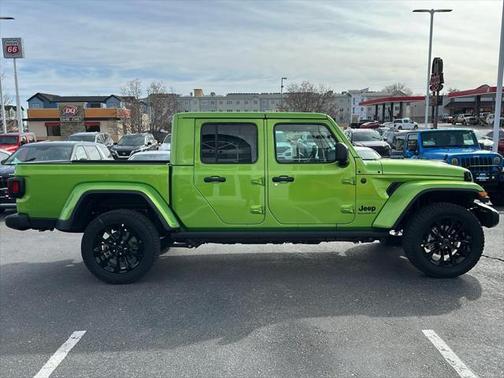 2025 Jeep Gladiator Nighthawk