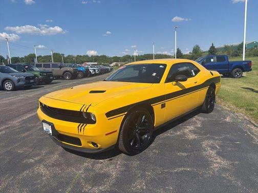 Yellow Jacket Clearcoat 2018 Dodge Challenger SXT