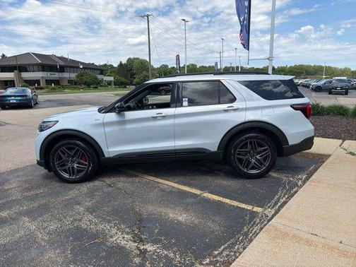 Space White Metallic 2026 Ford Explorer ST-Line