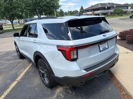 Space White Metallic 2026 Ford Explorer ST-Line