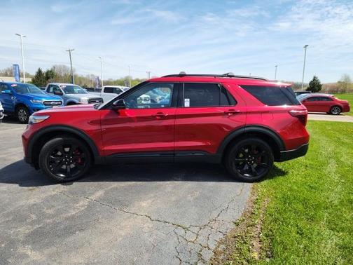 2022 Ford Explorer ST