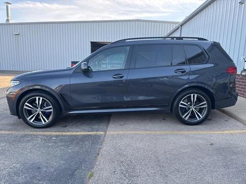 2020 BMW X7 M50i