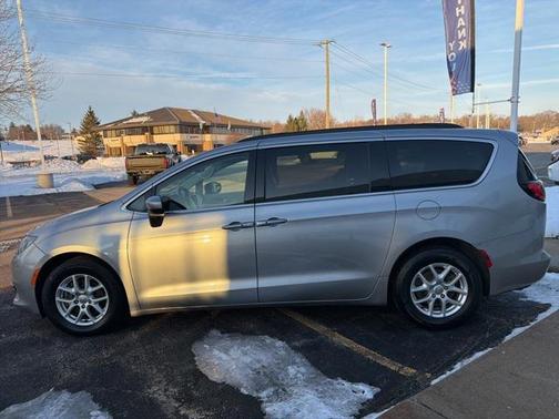 2020 Chrysler Voyager LXI