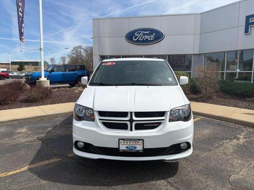 White Knuckle Clearcoat 2019 Dodge Grand Caravan GT